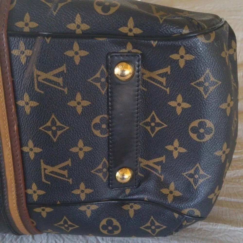 AUTHENTIC Louis Vuitton Handbag - Picture 13 of 17
